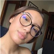 Auxiliar de enfermería y Estudiante con experiencia en niños y tareas escolares